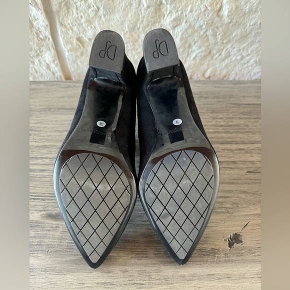 Donald Pliner Black Suede Chunky Heels (7.5) - Picture 6 of 8